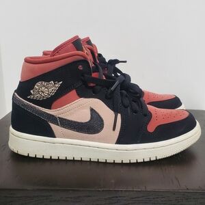 Air Jordan 1 Mid Womens Size 7 Canyon Rust BQ6472-202